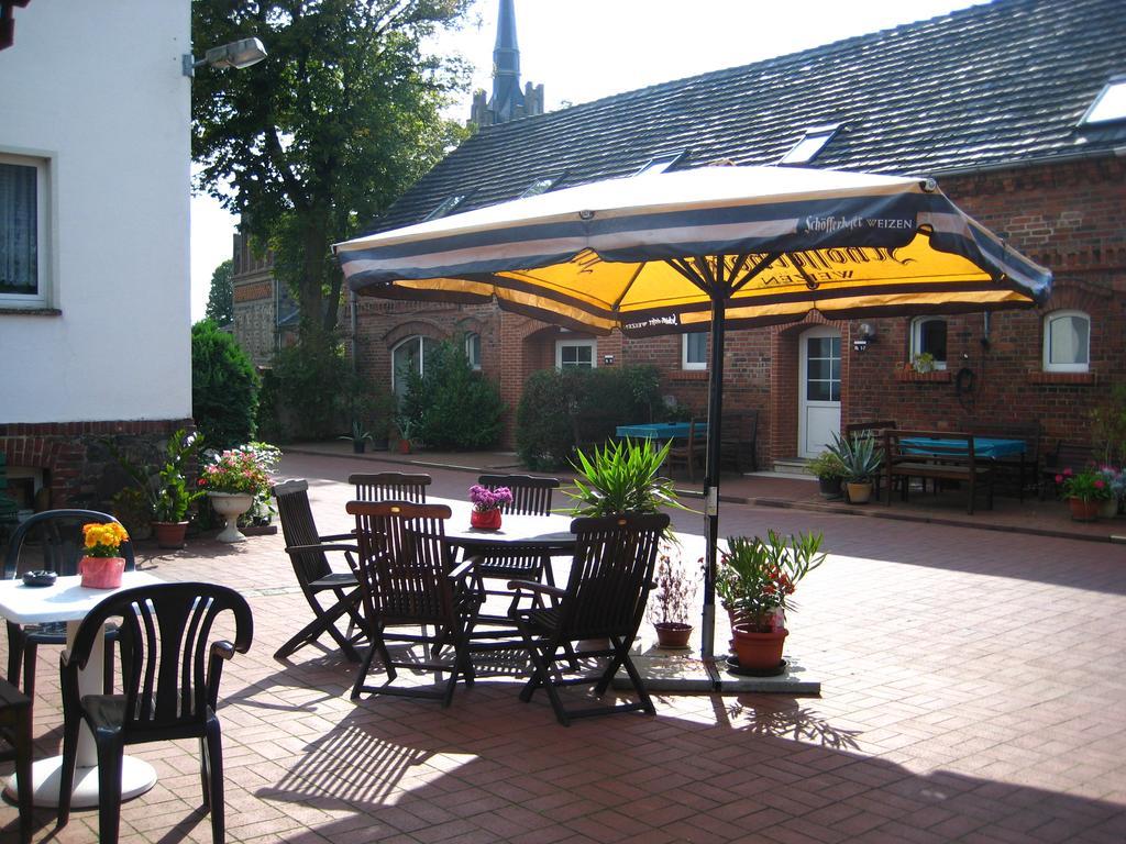 Landgasthof Simke Hotel Rietz Neuendorf Bagian luar foto
